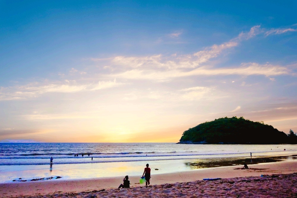 หาดลายัน