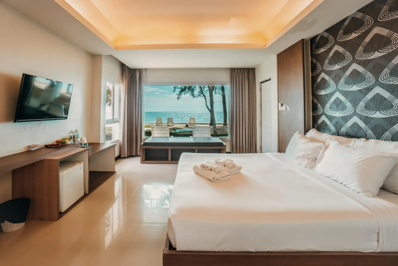 Chaolao Tosang Beach Hotel