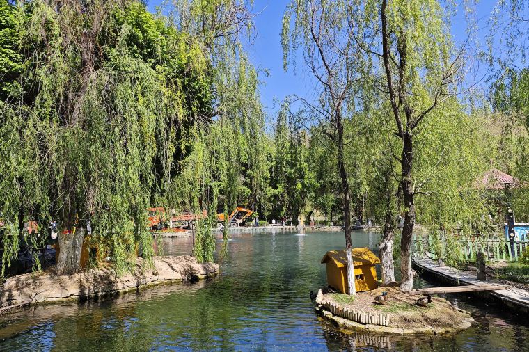 ฤดูใบไม้ผลิในอูรุมชี