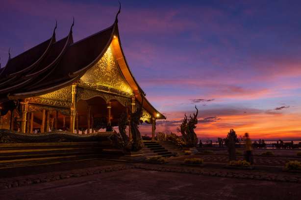 วัดสิรินธรวรารามภูพร้าว