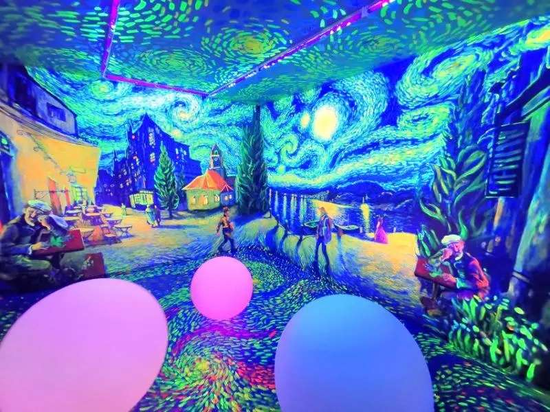 梵谷星空藝術館