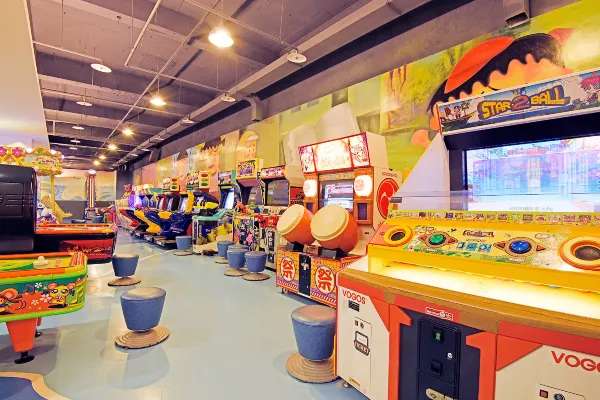 墾丁凱撒大飯店設施 B1 休閒中心（健身室、桌球、撞球、不定期 DIY 活動等）