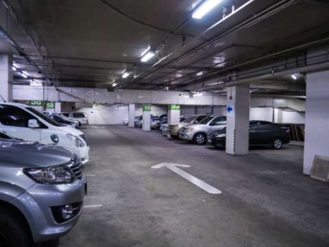 ที่จอดรถค้างคืนใกล้ BTS หมอชิต