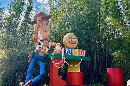 Woody statue at the entrance to Toy Story Land at Disney's Hollywood Studios