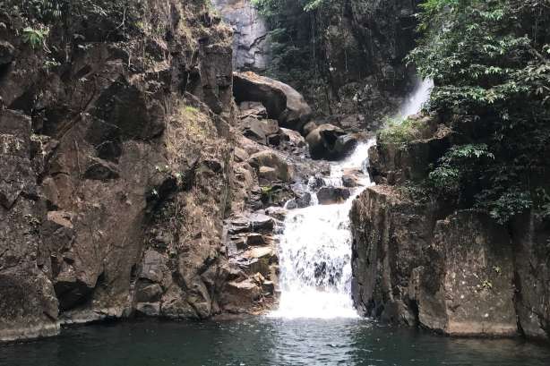 อุทยานแห่งชาติน้ำตกพลิ้ว