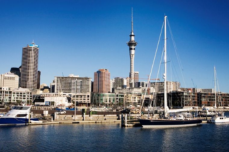 北島門戶，都會風情與海港景致交融。