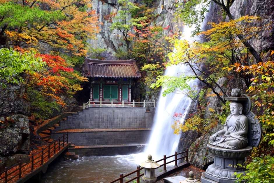 Rainbow Dragon Temple