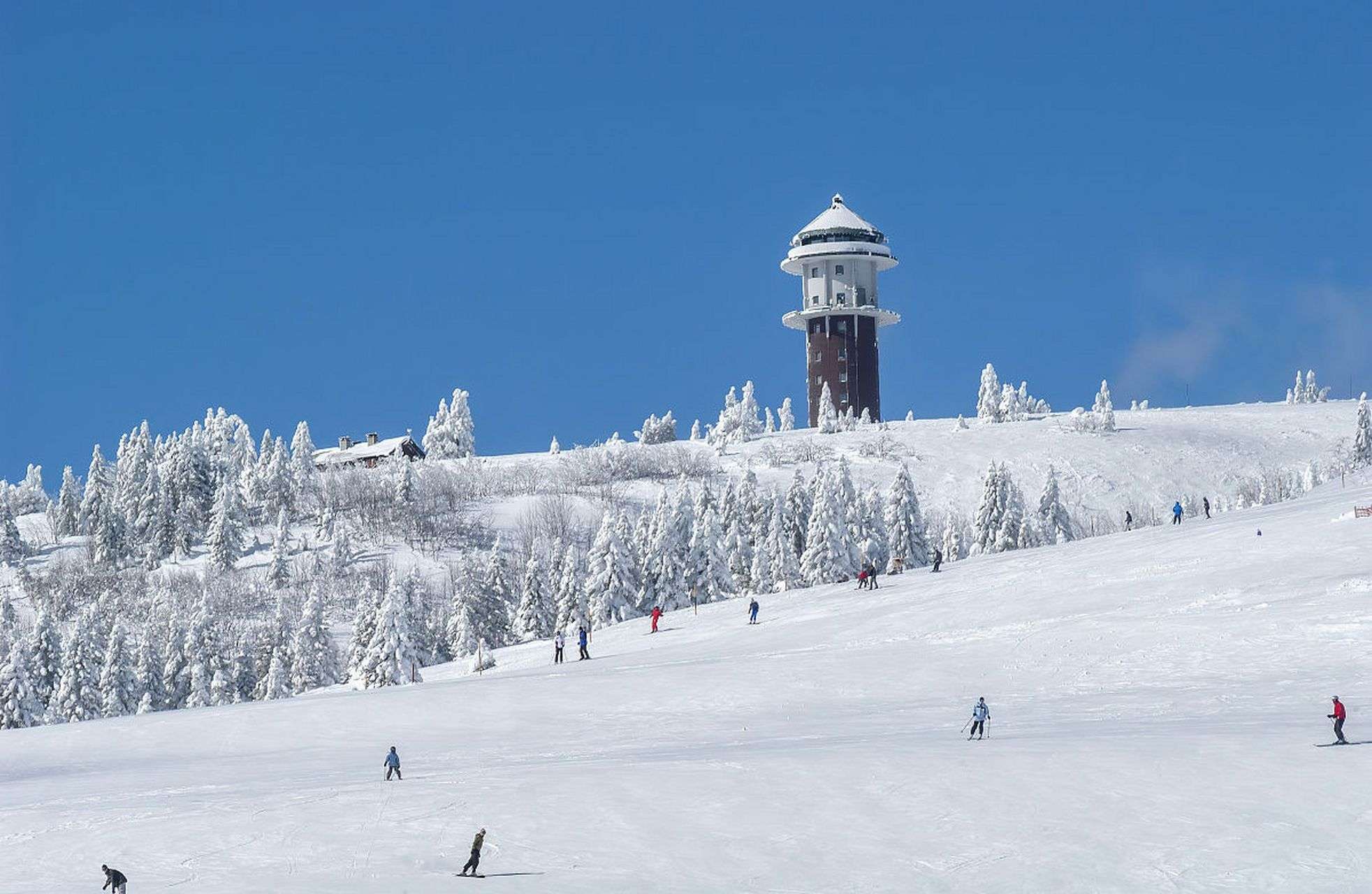 2. Yongpyong Ski Resort 