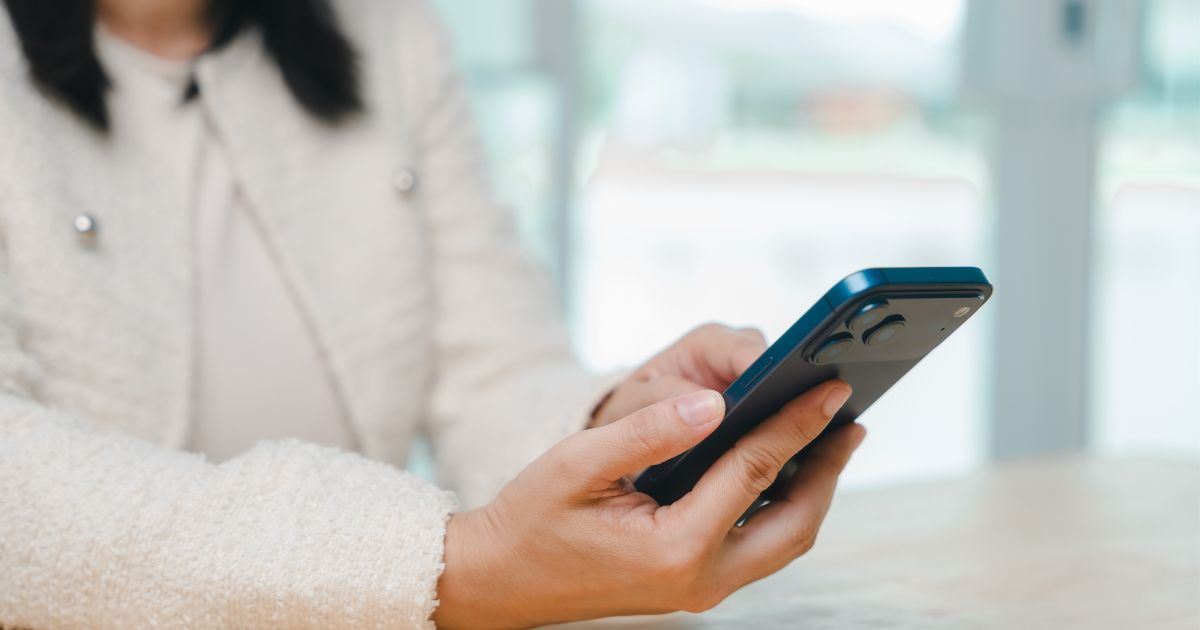 eSIM จีน หรือโรมมิ่ง แบบไหนดี? เปรียบเทียบทุกข้อก่อนเลือกเน็ตไปจีน | Trip.com