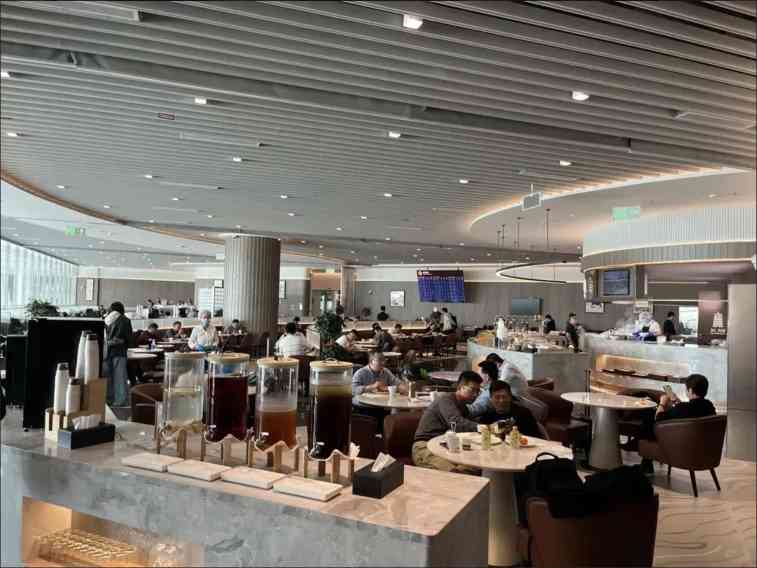 Vue intérieure d'un salon à l'aéroport XIY