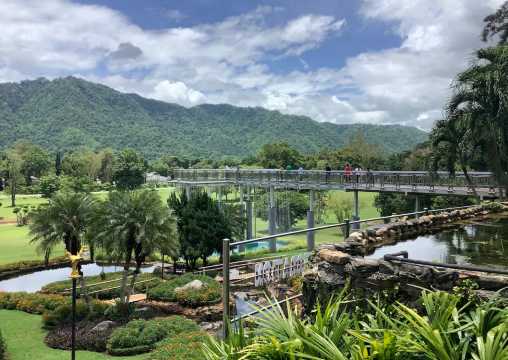 เขื่อนวชิราลงกรณ และเขาแหลมสกายวอล์ค