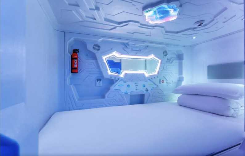 Les capsules de sommeil de l'aéroport CKG ont un aspect futuriste