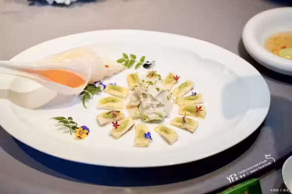 What Are the Best Restaurants in Shanghai?