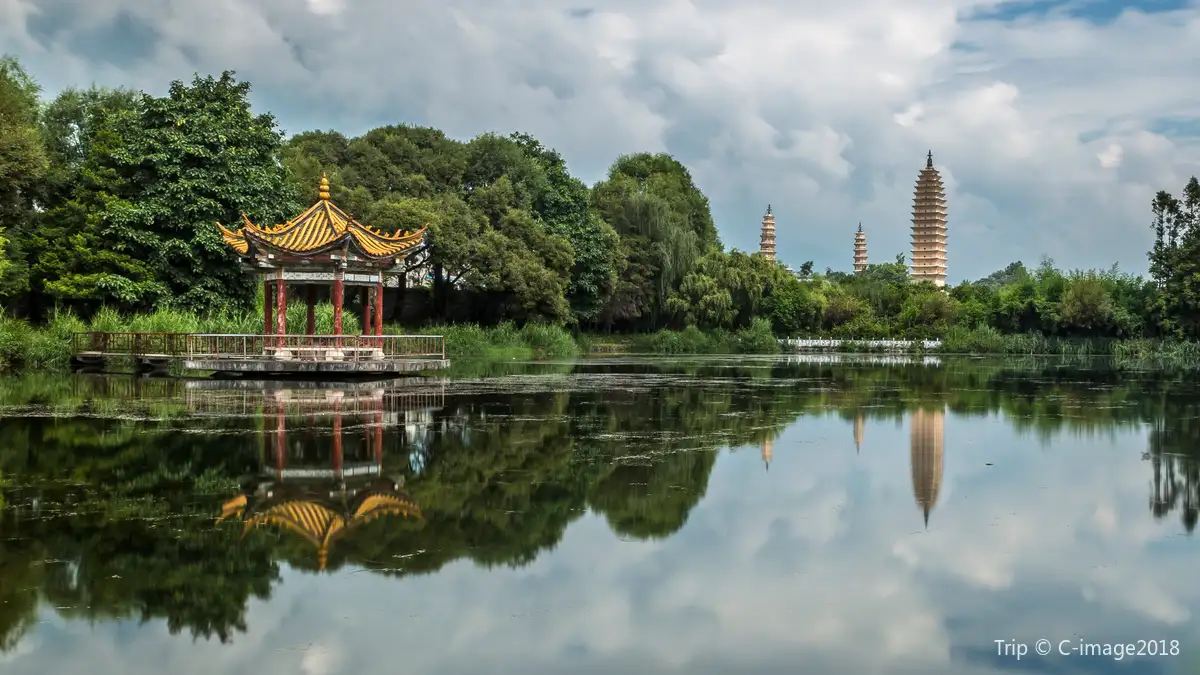 崇聖寺三塔