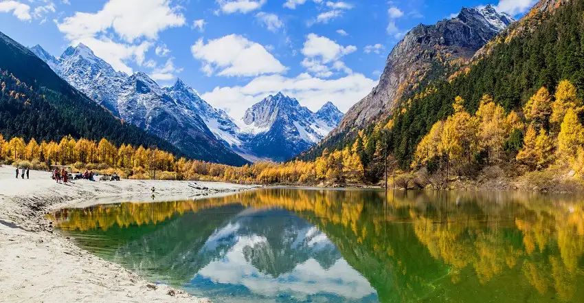 เที่ยวเฉิงตูเดือนธันวาคม 2569: สภาพอากาศ ที่เที่ยว เล่นหิมะได้ที่ไหน? | Trip.com
