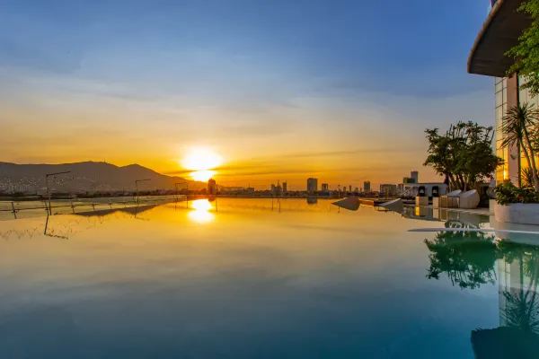 峴港市區住宿 #3 漢江諾富特峴港普林米爾飯店