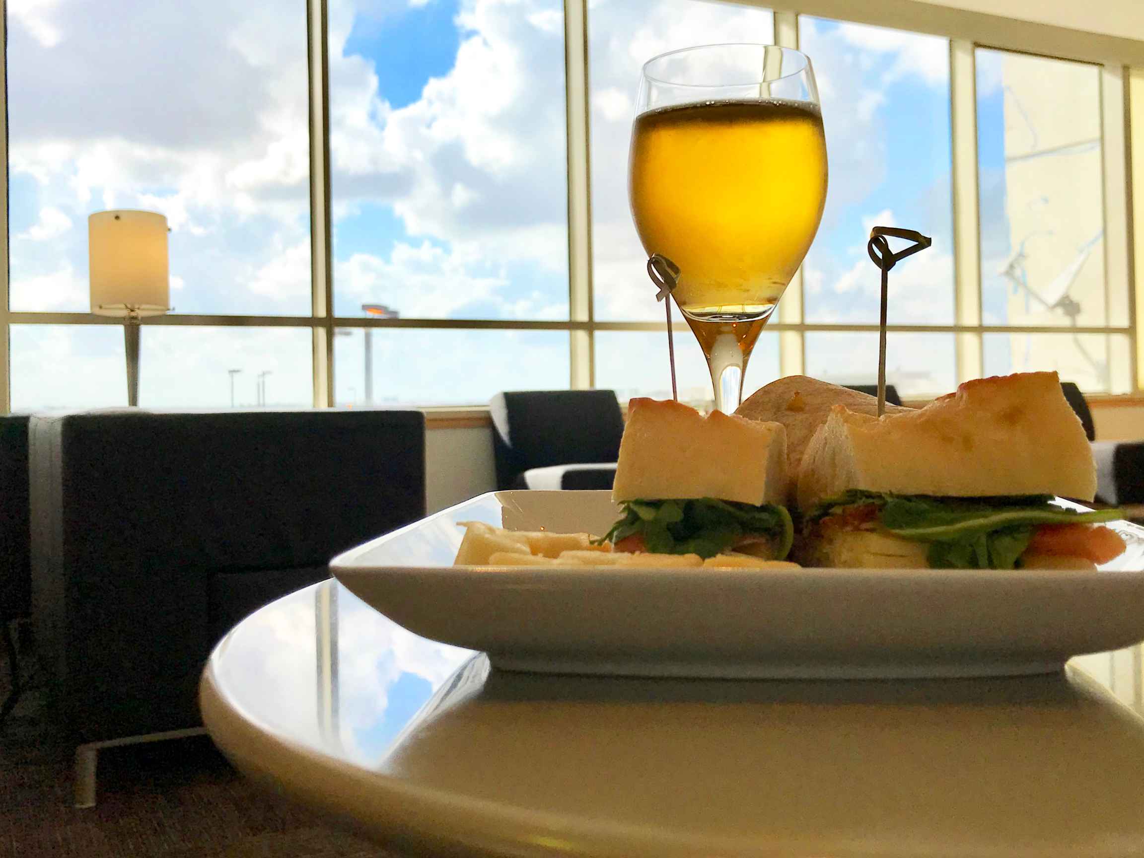 คู่มือฉบับสมบูรณ์: เลานจ์สนามบินคันไซที่ไหนดีที่สุดสำหรับคุณ ? | Trip.com