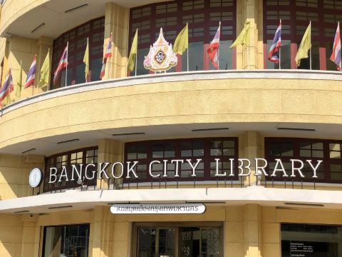 BOOKSHOP LIBRARY กรุงเทพ: พื้นที่แห่งการอ่านสุดอบอุ่น