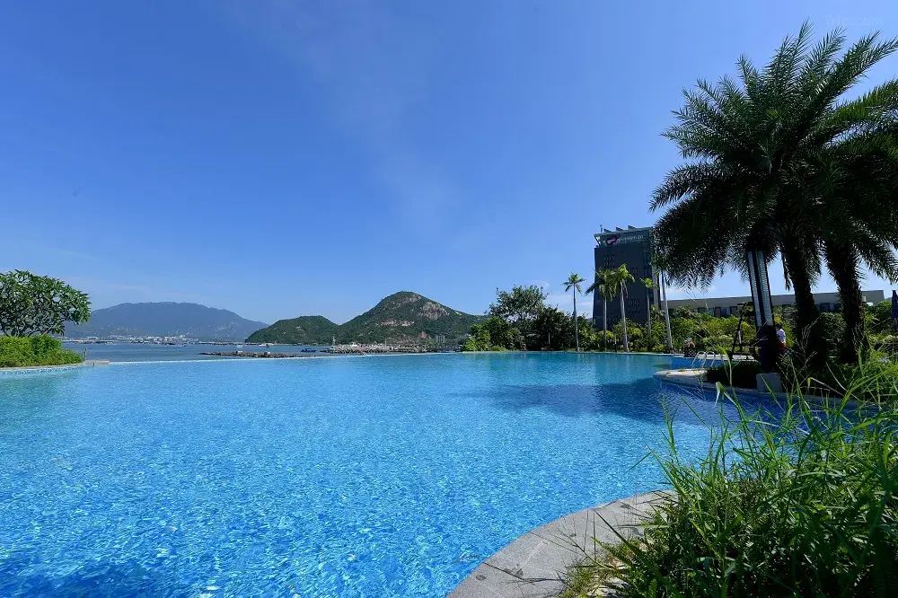 深圳星河東山珍珠島酒店無邊際泳池