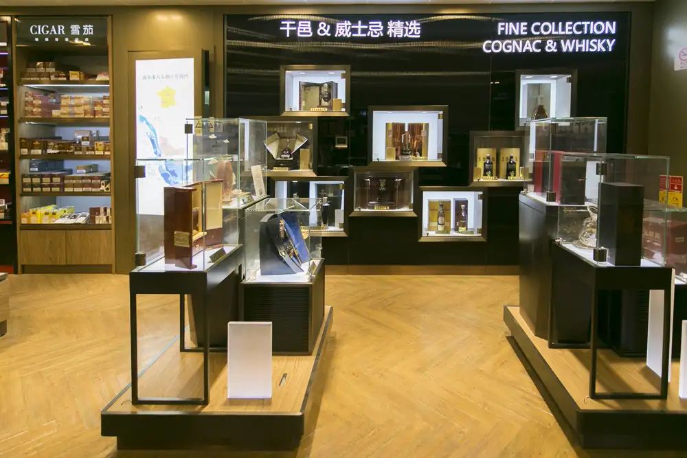 ร้าน Duty free จีนในสนามบินผู่ตง