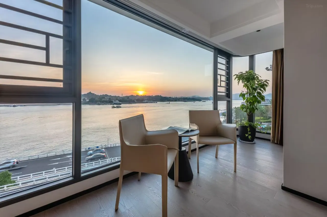 Cloud House Homestay