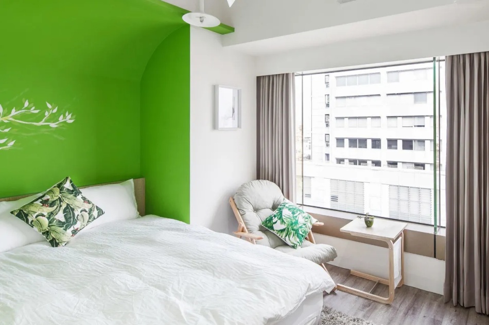 紙飛機青年旅館