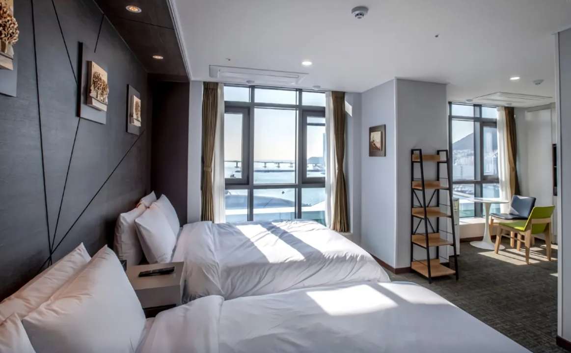 南浦洞住宿｜格里芬灣飯店