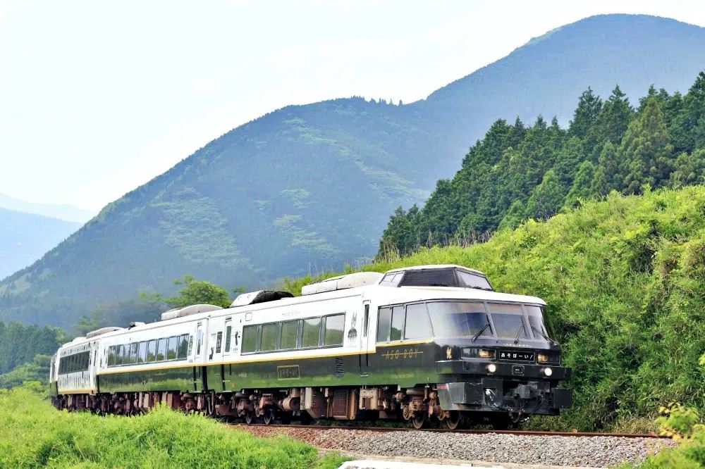 รถไฟ JR Kyushu Pass