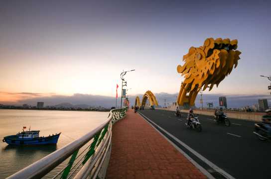 สะพานมังกร 