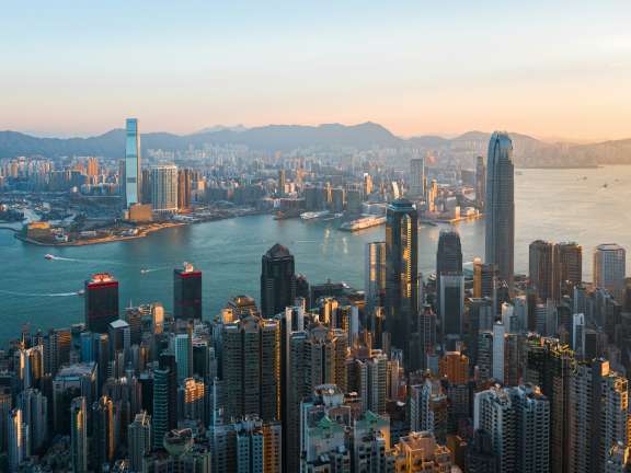 Should I Fly to Macau or Hong Kong from Australia?&nbsp;
