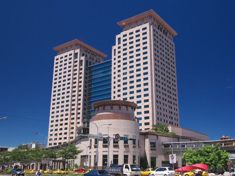 Banqiao Station