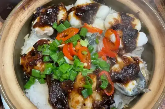 ข้าวอบหม้อดิน