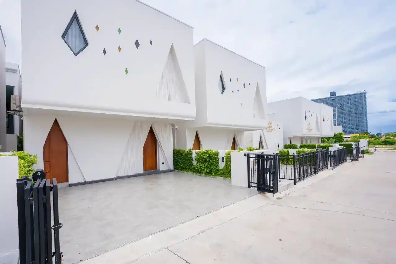 Moon 5-Bedroom Luxury Pool Villa-2