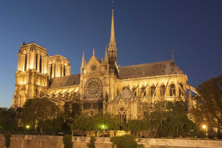 มหาวิหารน็อทร์-ดาม (Notre-Dame Cathedral)