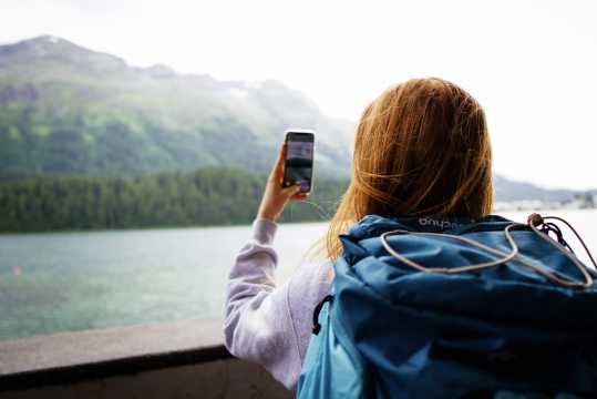 Como contratar eSIM para viagem.