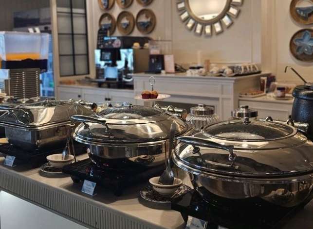 ไลน์อาหารบุฟเฟ่ต์เลานจ์สนามบินภูเก็ต