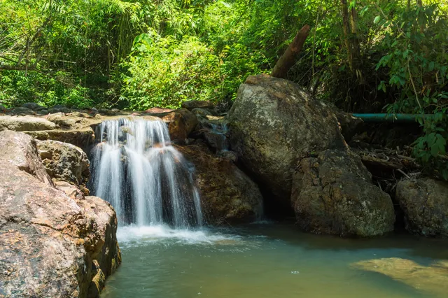 น้ำตกจำปูน