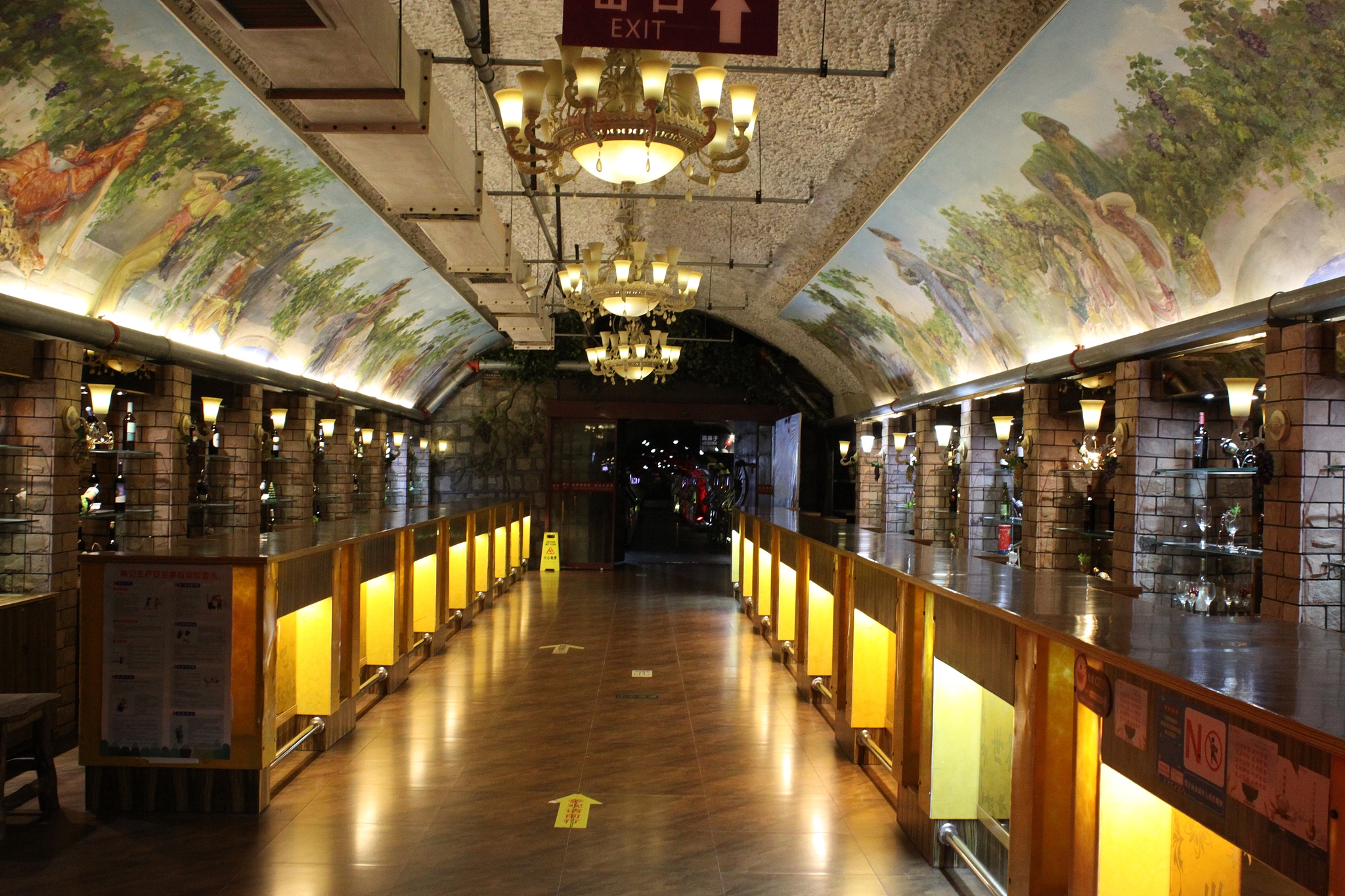 青島旅行團 # 4 | 棧橋+聖彌厄爾教堂+廣興裏+青島葡萄酒博物館+八大關+五四廣場+青島海底世界一日遊