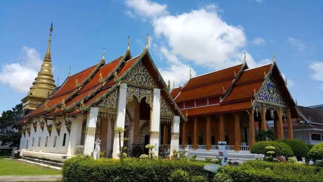 วัดพระธาตุช้างค้ำวรวิหาร
