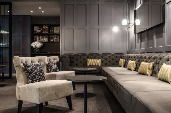 Clubrooms, Gatwick South