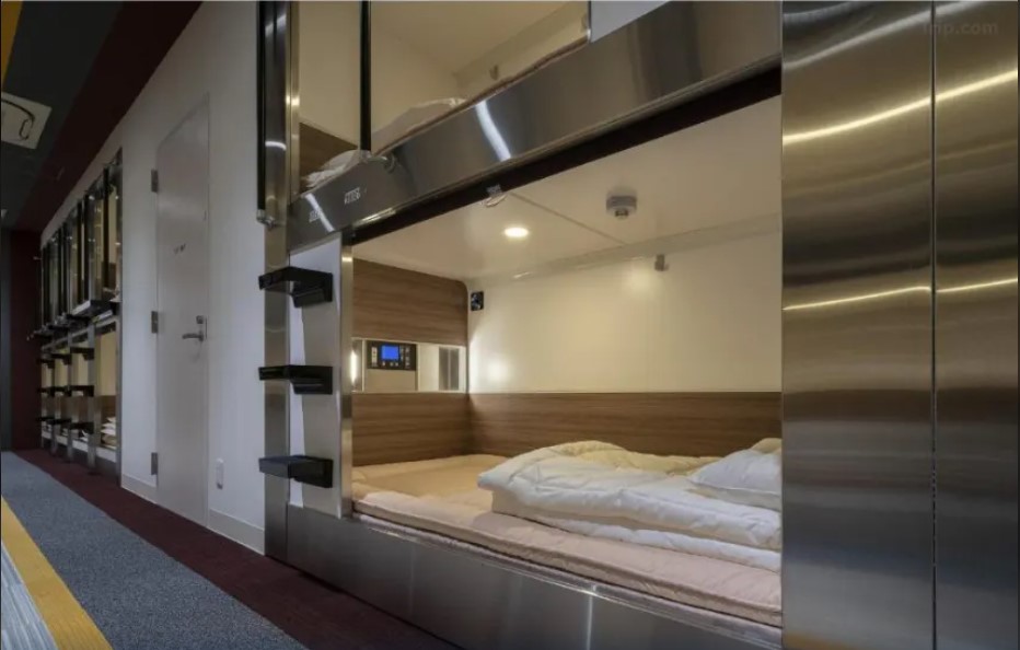 J・Garden Shin-Osaka Capsule Hotel - Public Area