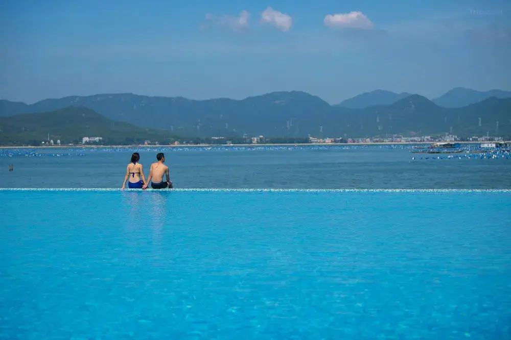 深圳星河東山珍珠島酒店無邊際泳池