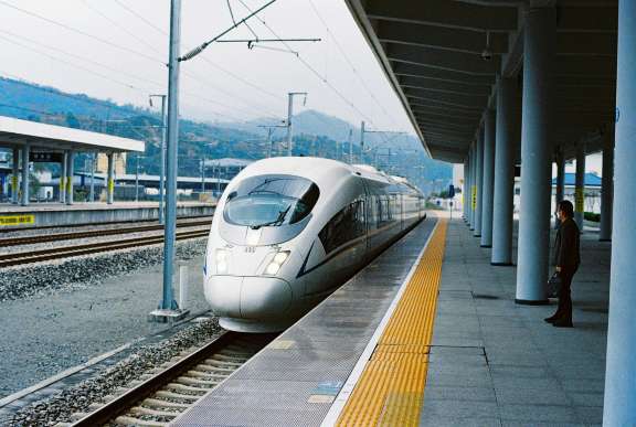 How Much Time Do You Need Between Different Railway Stations?