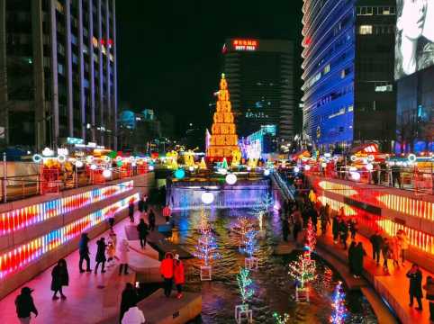 ลำธารชองกเยชอน (Cheonggyecheon Stream)