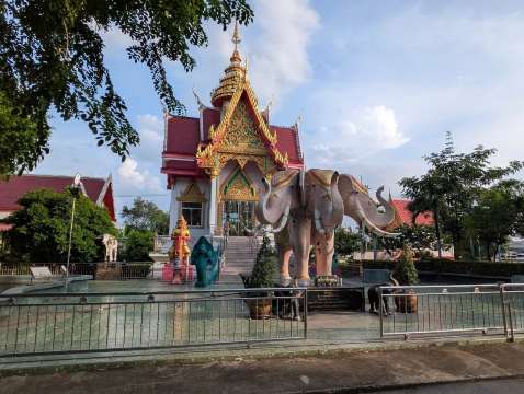 วัดกลางคลองสาม