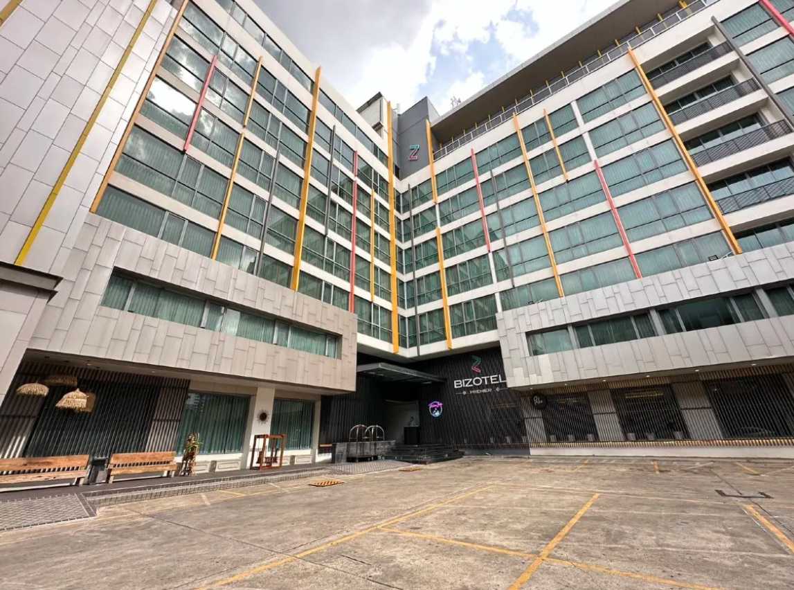 บิซโซเทล พรีเมียร์ โฮเทล แอนด์ เรสซิเดนซ์