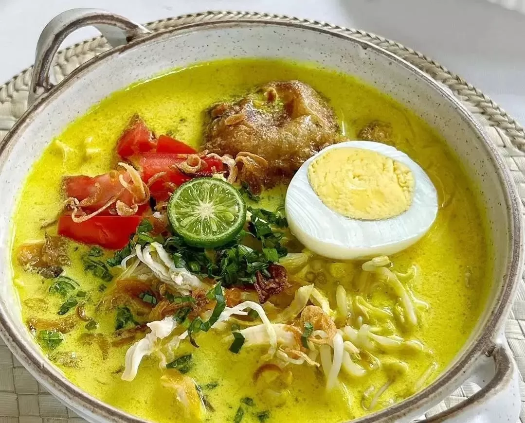 A bowl of fragrant indonesian Soto