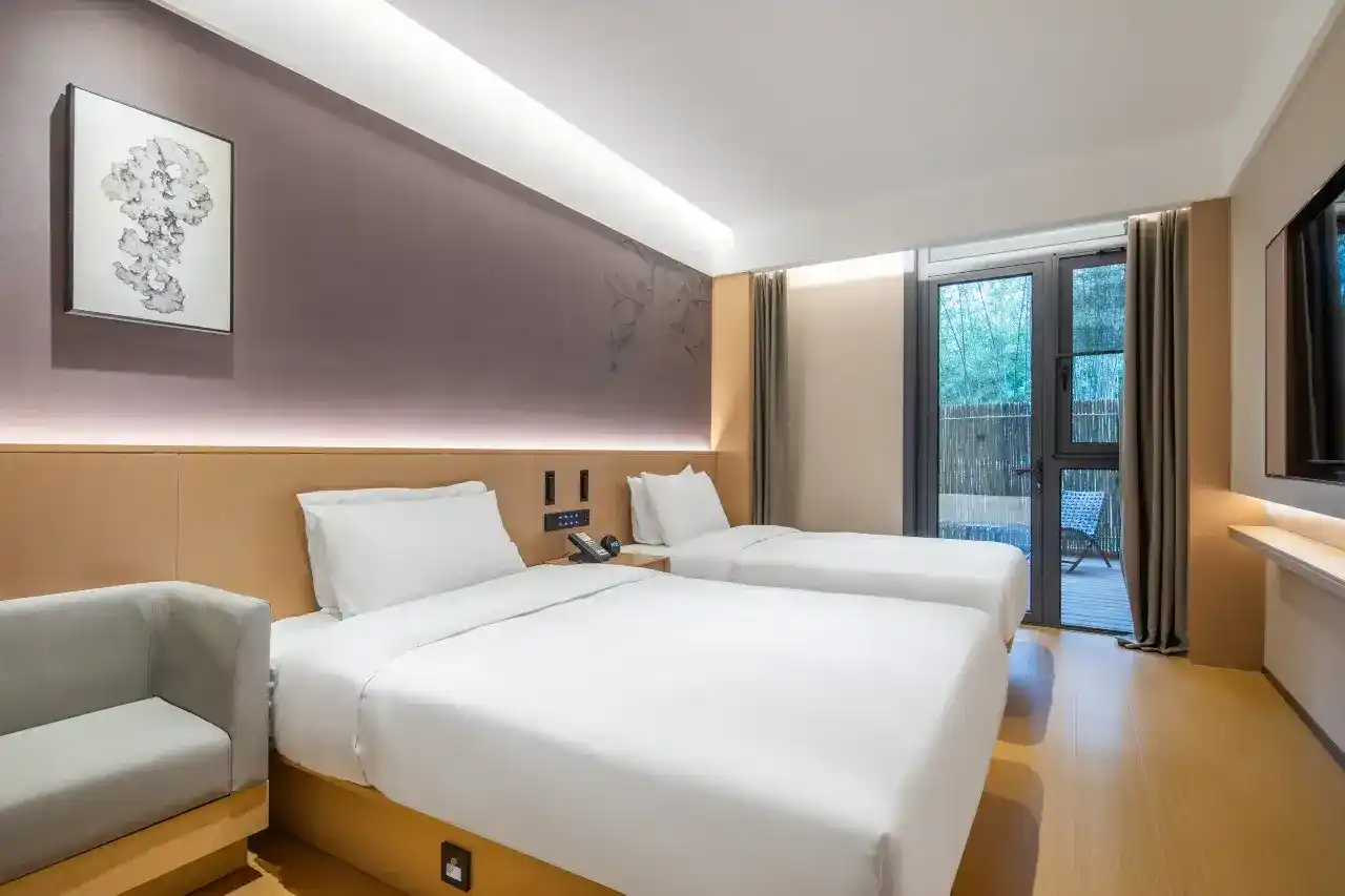 Stone & Bamboo Hotel (Nanjing South Railway Station North Square)-1