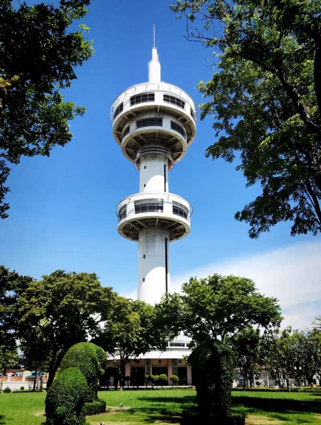 หอคอยบรรหาร - แจ่มใส