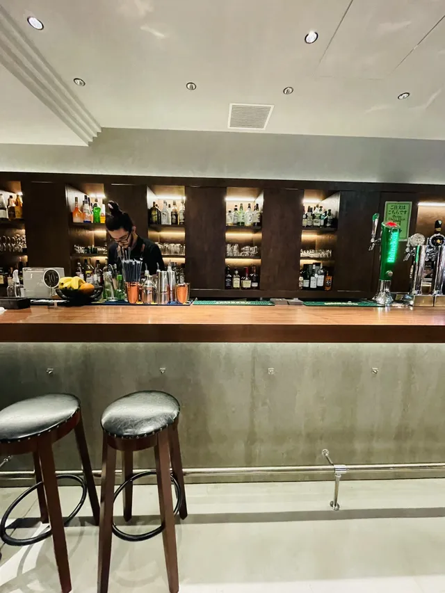 BLARNEY IRISH PUB & CAFÉ